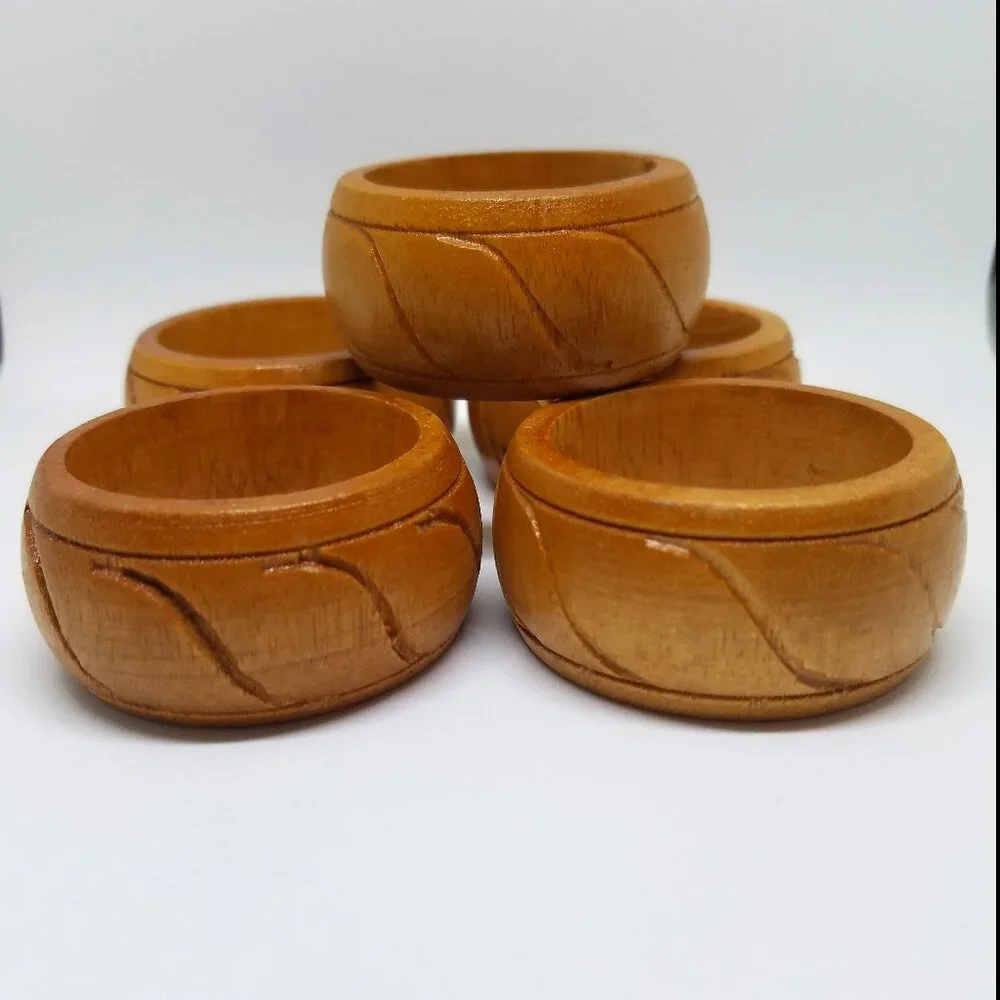 Vintage MCM Kemp & Beatley Carved Wood Wooden Napkin Rings - Set of 5